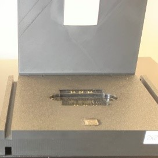 Chuck for array of small cells